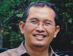 Prof. Karna Wijaya